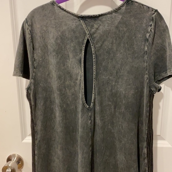 Paper Crane Keyhole Shirttail hem Dress EUC - Picture 7 of 12